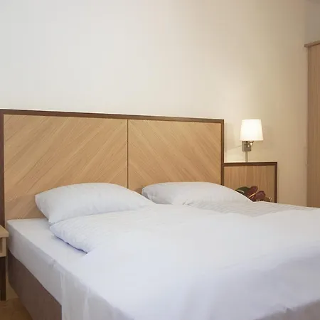 Residenz Am Dom Boardinghouse Colonia