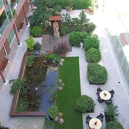 Residenz Am Dom Boardinghouse Aparthotel 4*