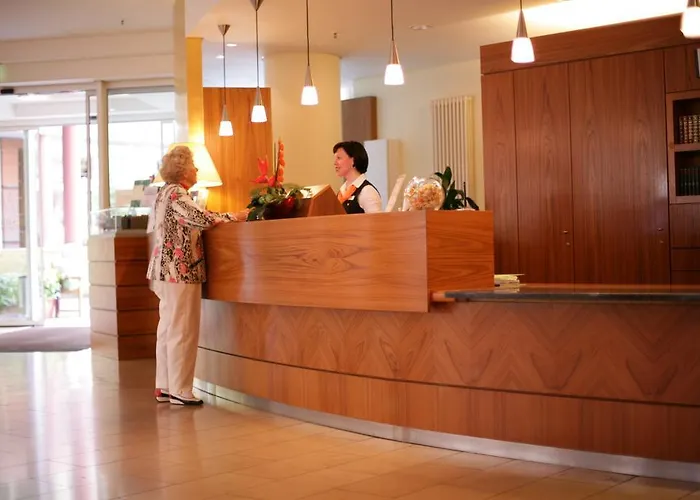 Residenz Am Dom Boardinghouse 4* Κολωνία