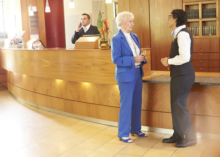 암 돔 보딩하우스 아파트먼트 4*