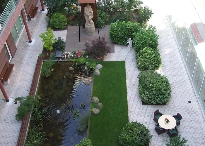 Residenz Am Dom Boardinghouse 4* Keulen